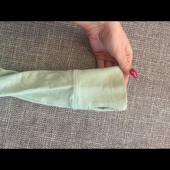 Lululemon cropped zip up - Picture 2 of 2